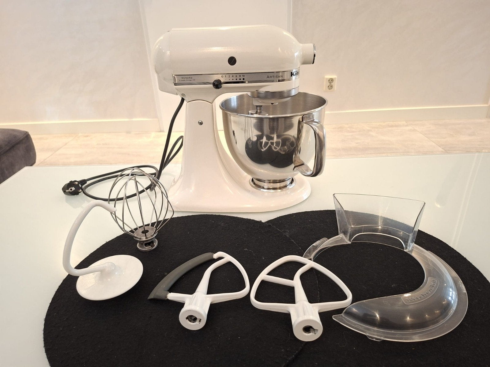 KitchenAid Artisan 5KSM150PSELT Keukenmachine
In Zeer Goede, 4 liter of meer, Ophalen of Verzenden, Zo goed als nieuw