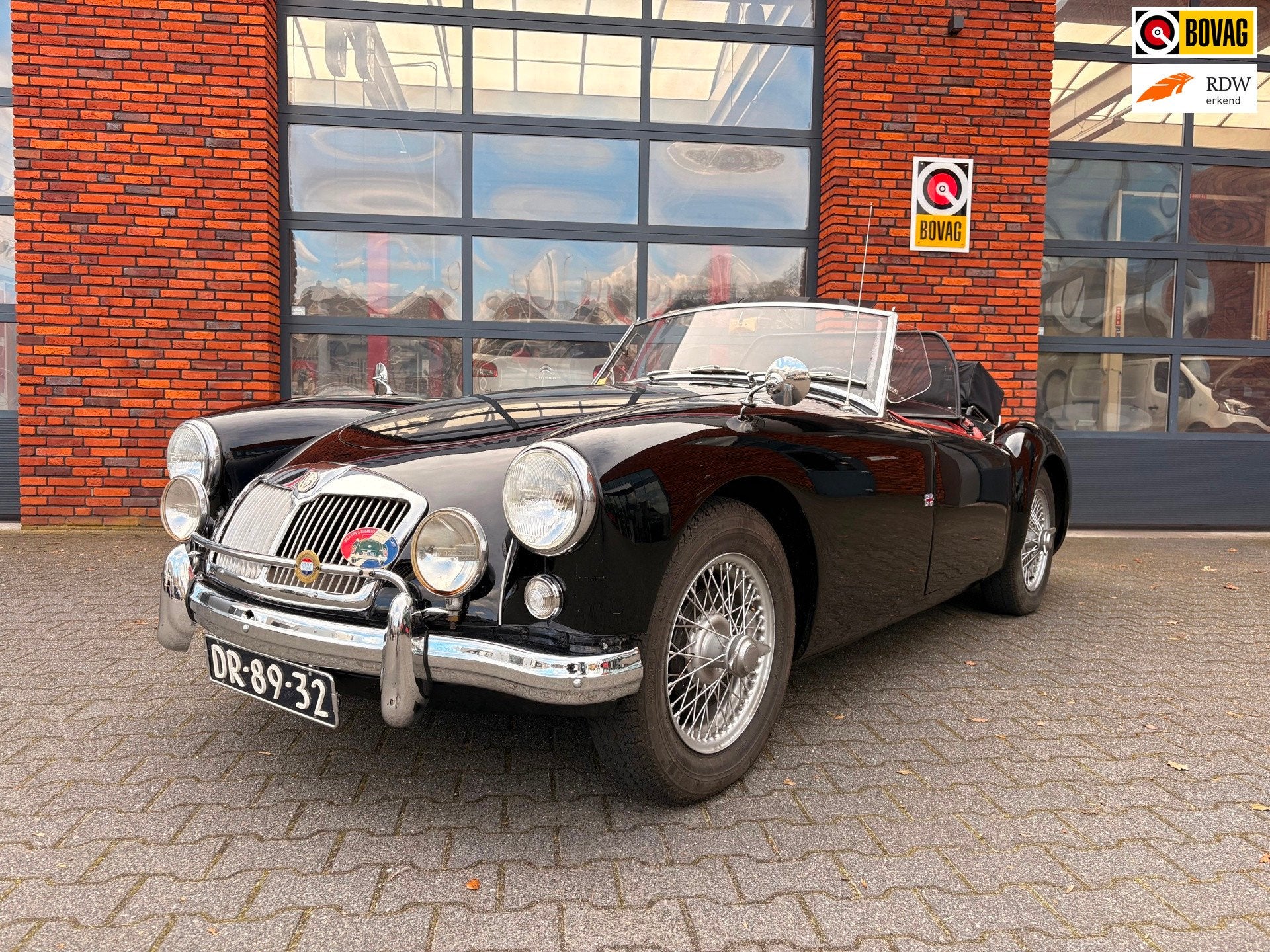 MG MGA 1500 uit 1958 prachtig gerestaureerde klassieker, Achterwielaandrijving, Gebruikt, Zwart, Cabriolet