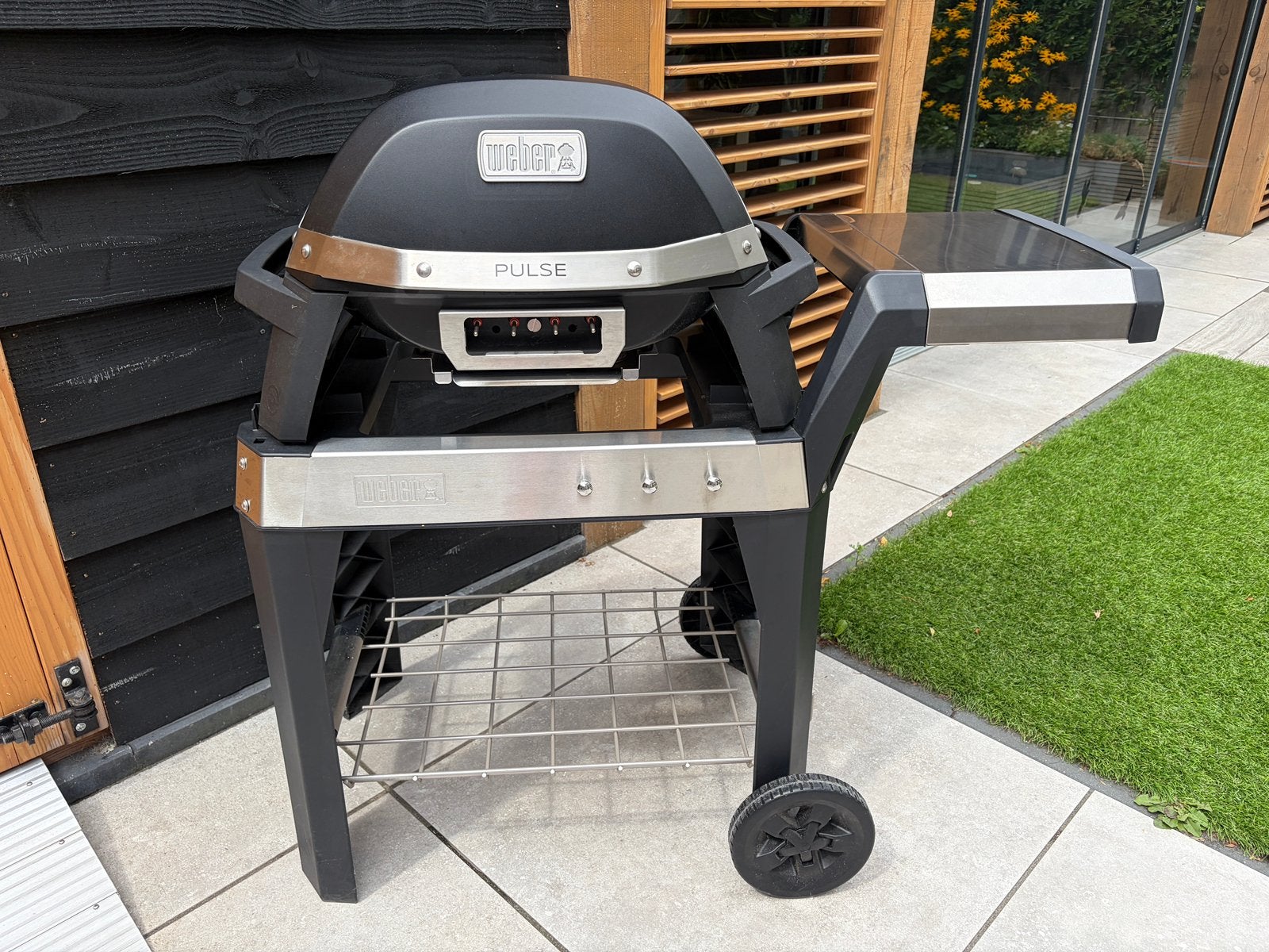 Weber Pulse 2000 met compleet pakket originele accessoires, Tuin en Terras, Ophalen, Zo goed als nieuw