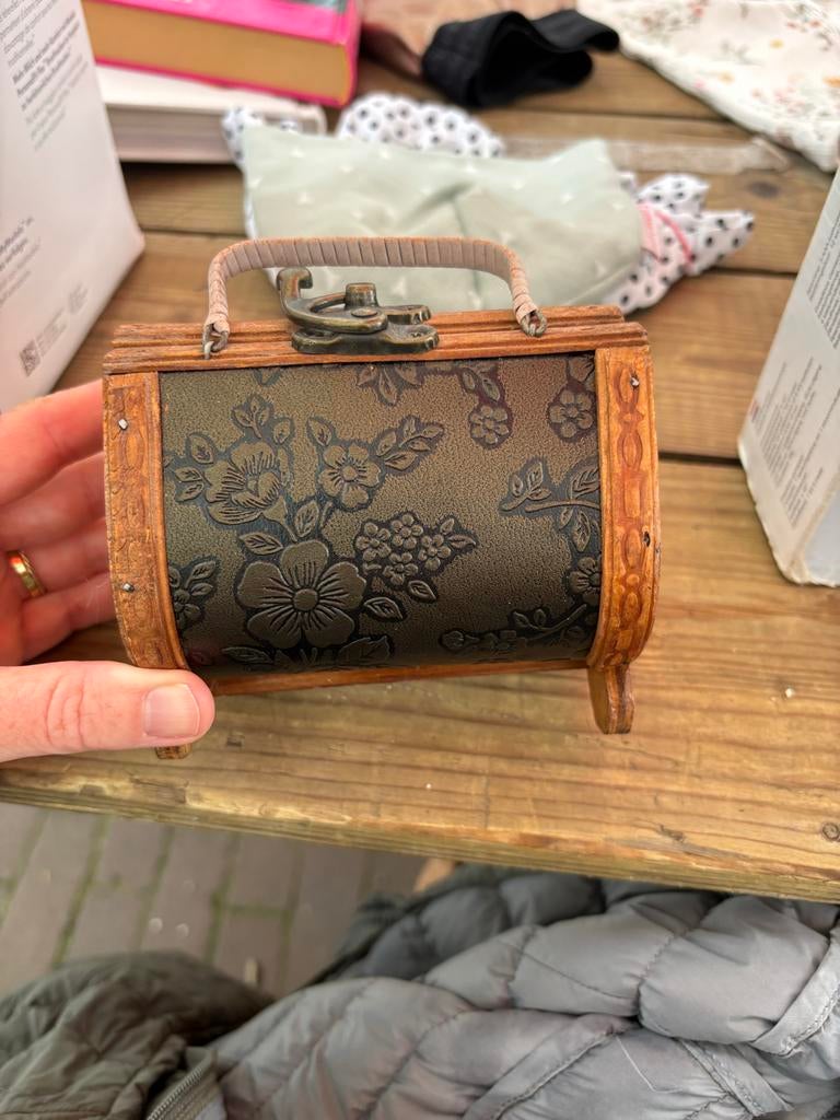 Antiek naaidoosje, Antiek en Kunst, Ophalen of Verzenden