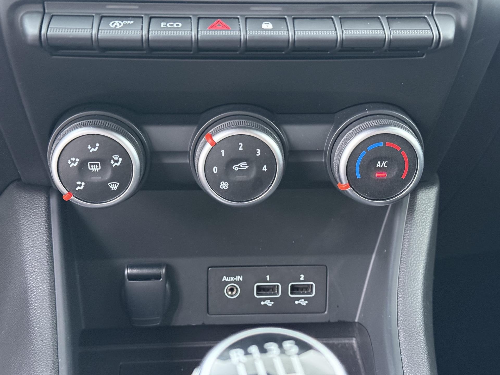 Foto 20 van Renault Captur 1.0 TCe 90 Life - Navigatie - Airconditioning