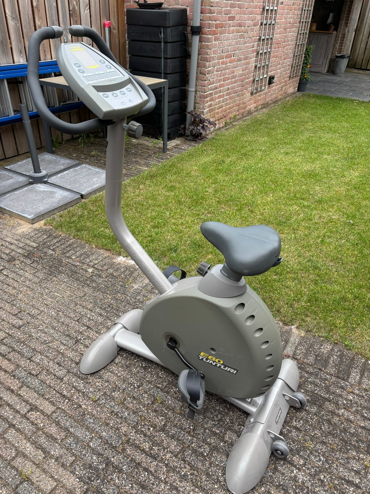 Tunturi hometrainer E60 - Perfect voor thuis trainen!, Ophalen, Gebruikt, Metaal, Benen