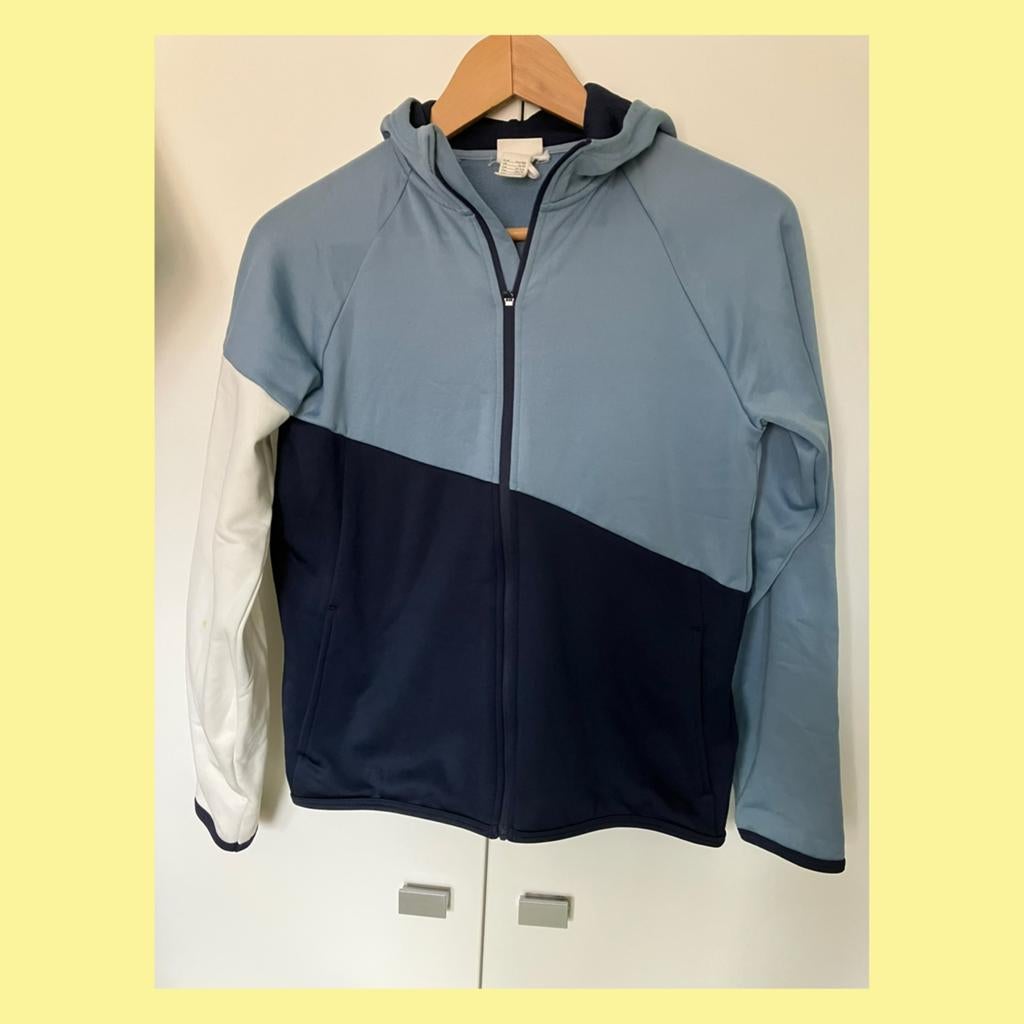 Blauw, wit en donkerblauw sportvest kind l H&M maat 146, Kinderen en Baby's, Kinderkleding | Maat 146, Ophalen of Verzenden, Zo goed als nieuw