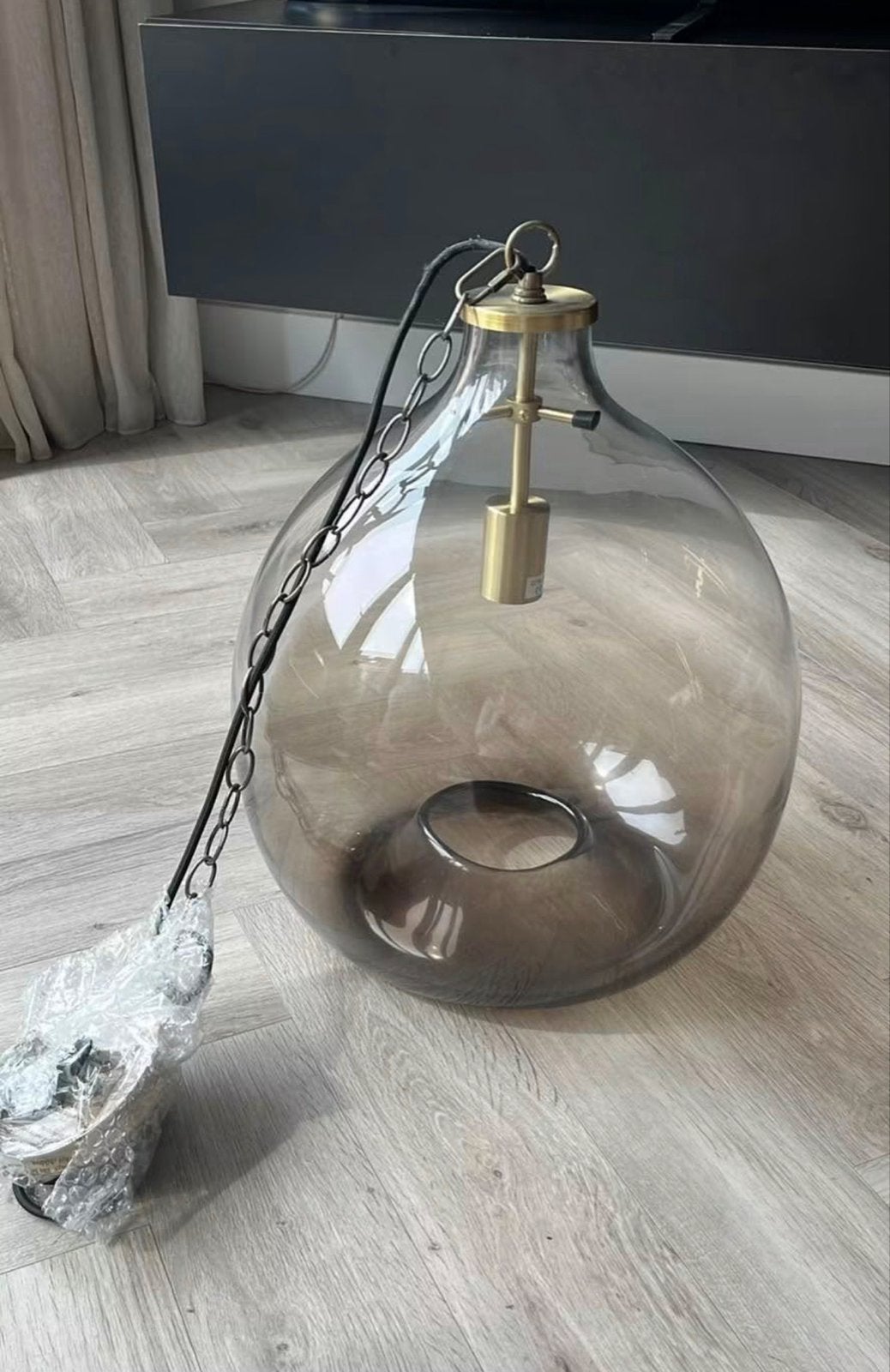 2x Hanglamp bruin glas met gouden details, Ophalen, Zo goed als nieuw, Glas, E27 (groot)