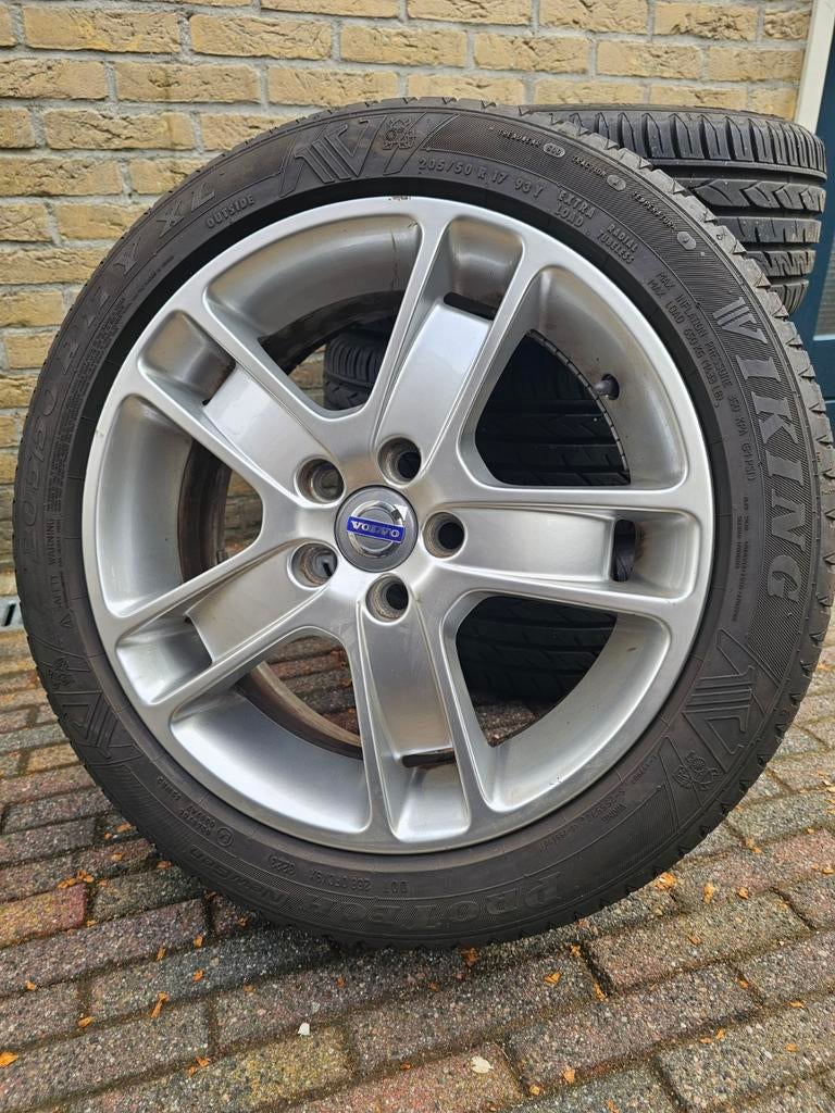 Volvo C30 Velgen met Viking Zomerbanden 205/50 R17, Ophalen, Gebruikt, Banden en Velgen, 17 inch