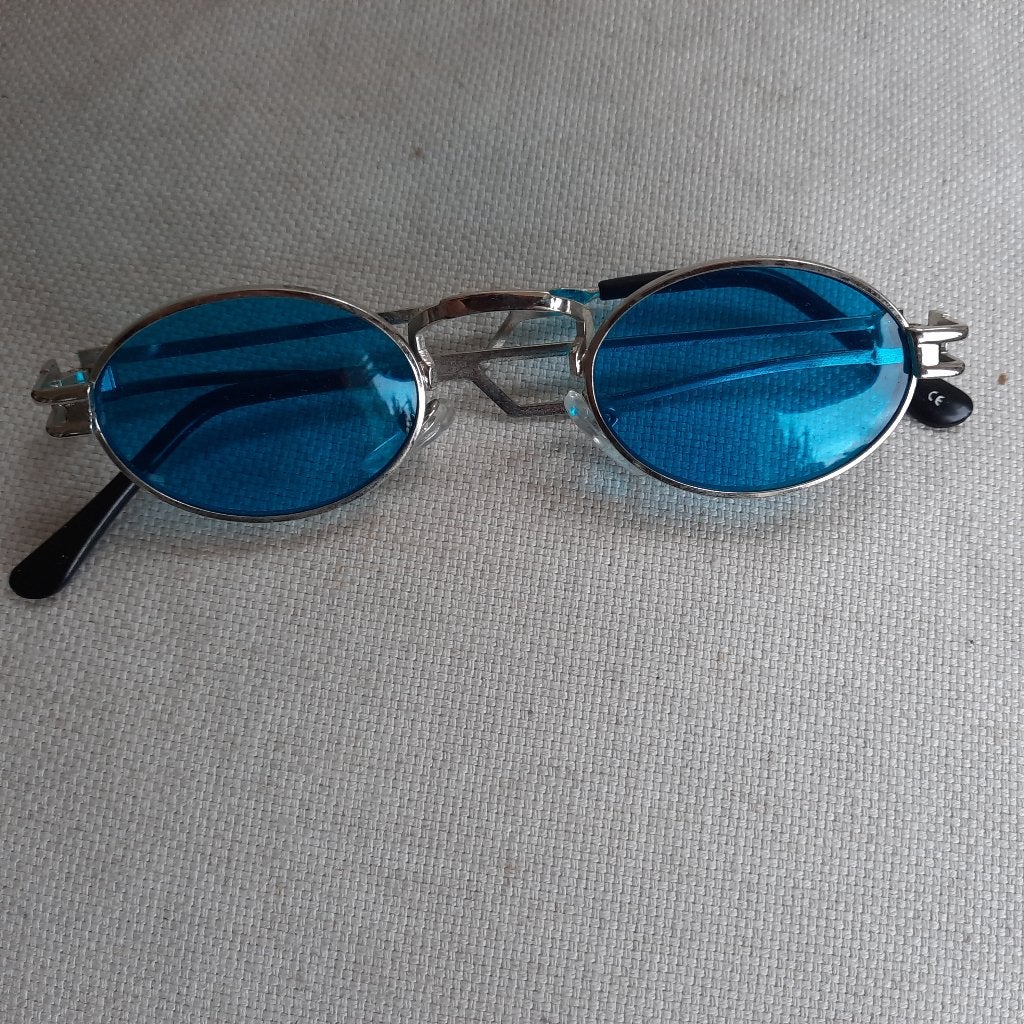 Carnaval: Festival: Zonnebril met blauwe glazen, Ophalen of Verzenden, Zo goed als nieuw, Blauw, Overige merken
