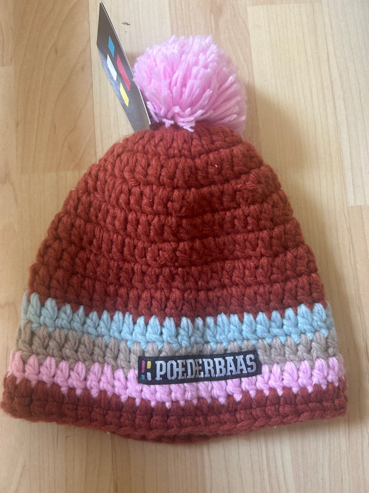 Nieuwe Poederbaas muts met pompon - Handgemaakt, Ophalen of Verzenden, Nieuw, Maat 38/40 (M), Muts