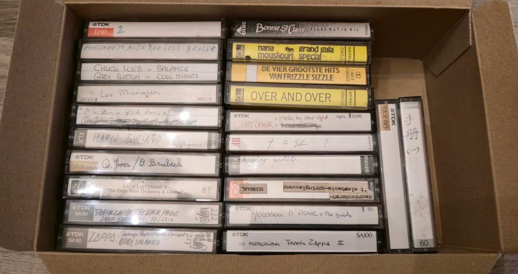 22 caseete bandjes  opgenomen muziek., Cd's en Dvd's, Cassettebandjes, Gebruikt, 2 t/m 25 bandjes, Ophalen of Verzenden, Voorbespeeld