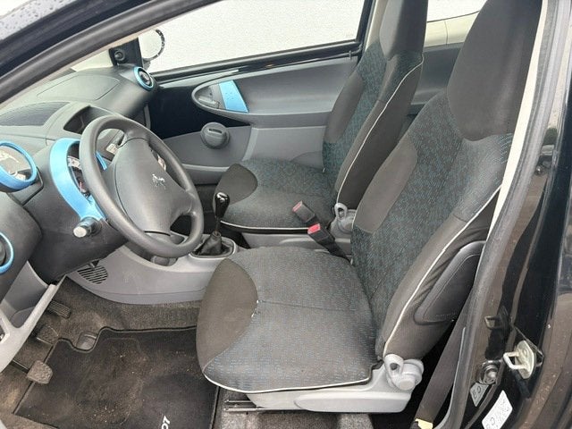 Peugeot 107 1.0-12V Urban Move, 10, airco, elec.pakket !, Voorwielaandrijving, Stof, Gebruikt, Zwart