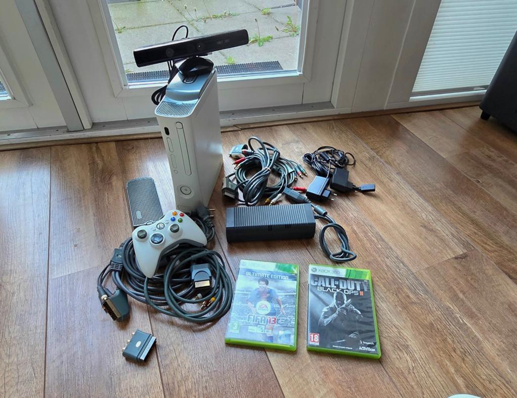 Overcomplete Xbox 360 Falcon + 20GB HDD, Kabels, Controller,, Spelcomputers en Games, Spelcomputers | Xbox 360, Gebruikt, 20 GB