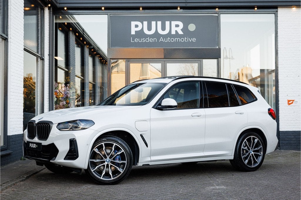 BMW X3 xDrive30e M-STOELEN Pano - Harman Kardon - Head Up -, Auto's, BMW, 1998 cc, Gebruikt, Euro 6, 2000 kg