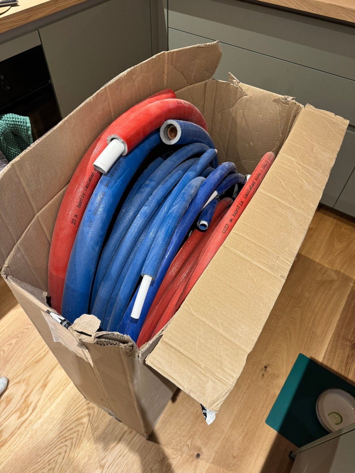 Diverse geisoleerde uponor en bonfix leidingen, Ophalen, Overige materialen, 6 meter of meer, Overige typen