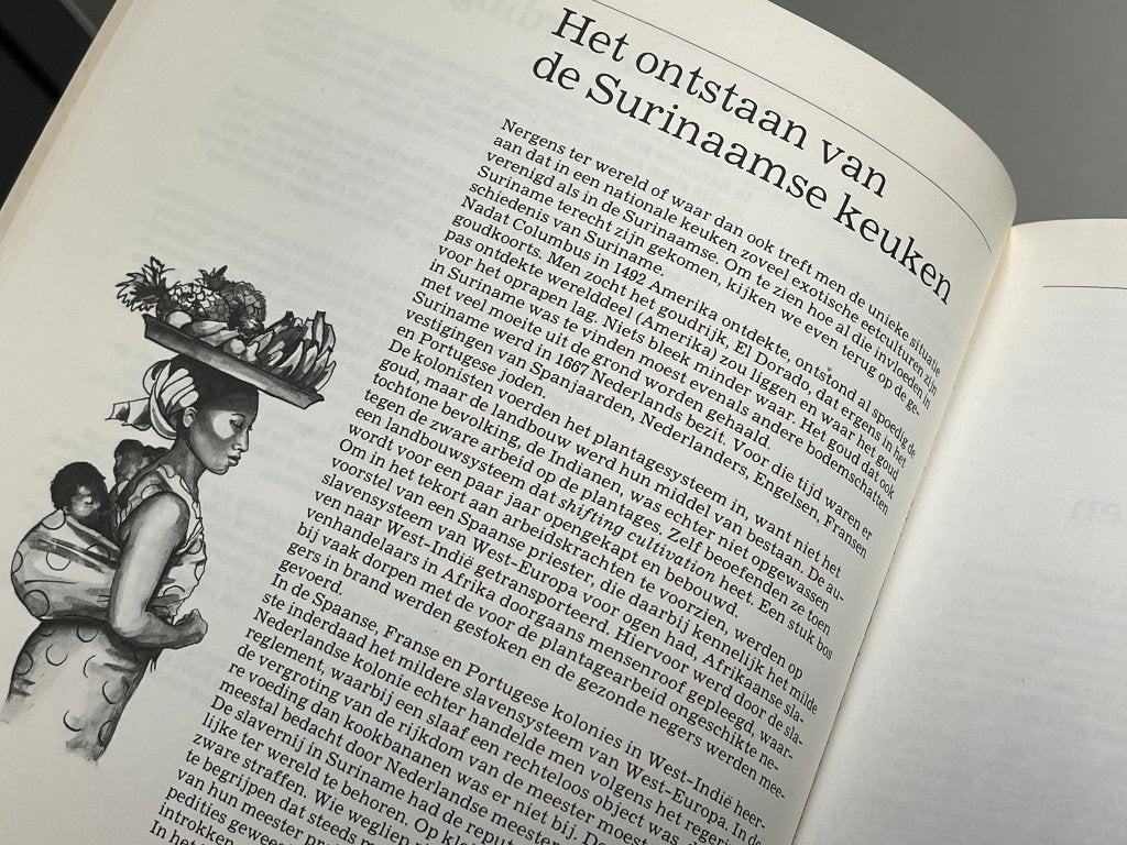 Surinaams Kookboek authentieke gerechten uit een  (1981), Boeken, Ophalen of Verzenden, Zo goed als nieuw, Azië en Oosters