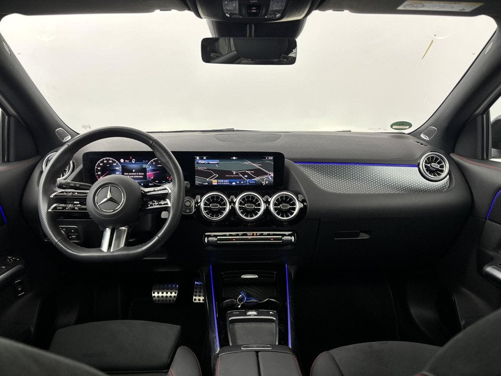 Mercedes-Benz GLA-klasse 200 AMG Line | Panoramadak | Burmes, Auto's, Mercedes-Benz, 15 km/l, 4 cilinders, Met garantie (alle)