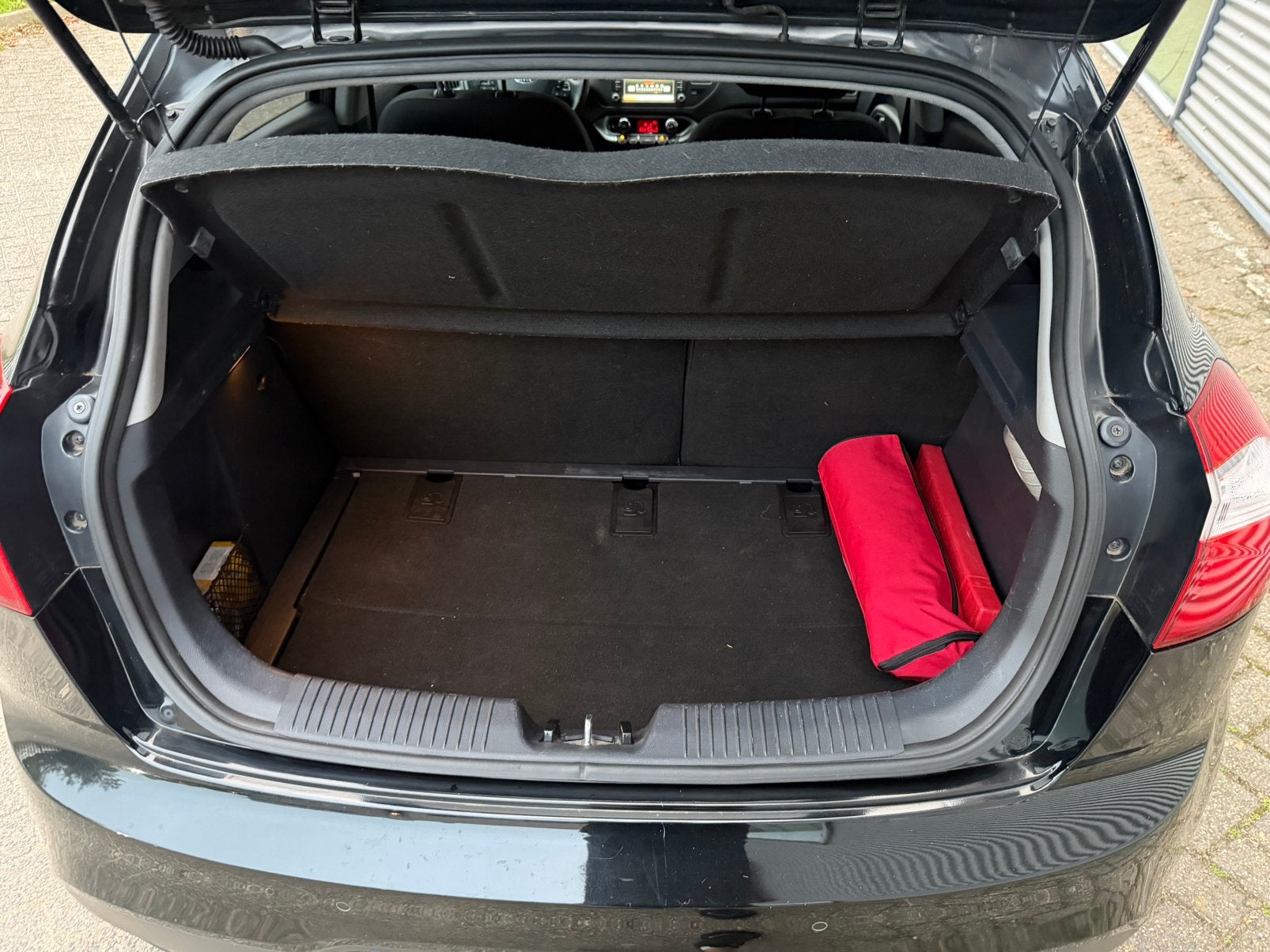 Foto 18 van Kia Rio 1.2 I 5DRS 2012 Zwart super pack. Navigatie,airco.