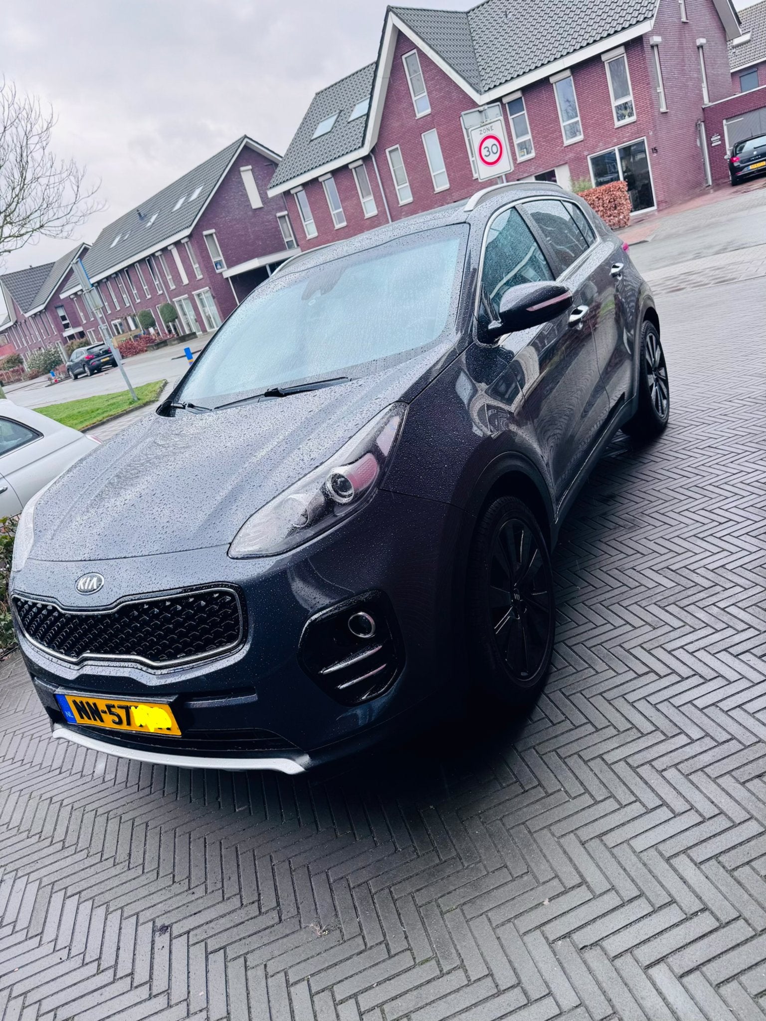 Kia Sportage 1.6 T-gdi 2WD 2017 Grijs, Auto's, Voorwielaandrijving, 1591 cc, 4 cilinders, Handgeschakeld