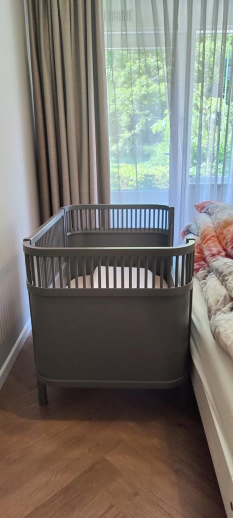 Sebra meegroeibed met matras en 2 hoeslakens, Kinderen en Baby's, Kinderkamer | Bedden, Ophalen