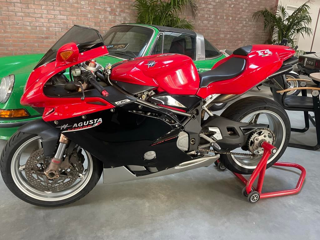 Originele MV Agusta 750 F4 - Een Tijdloos Icoon, Motoren, Motoren | MV Agusta, Sportuitlaat, 4 cilinders, Motorrijbewijs A, Bedrijf