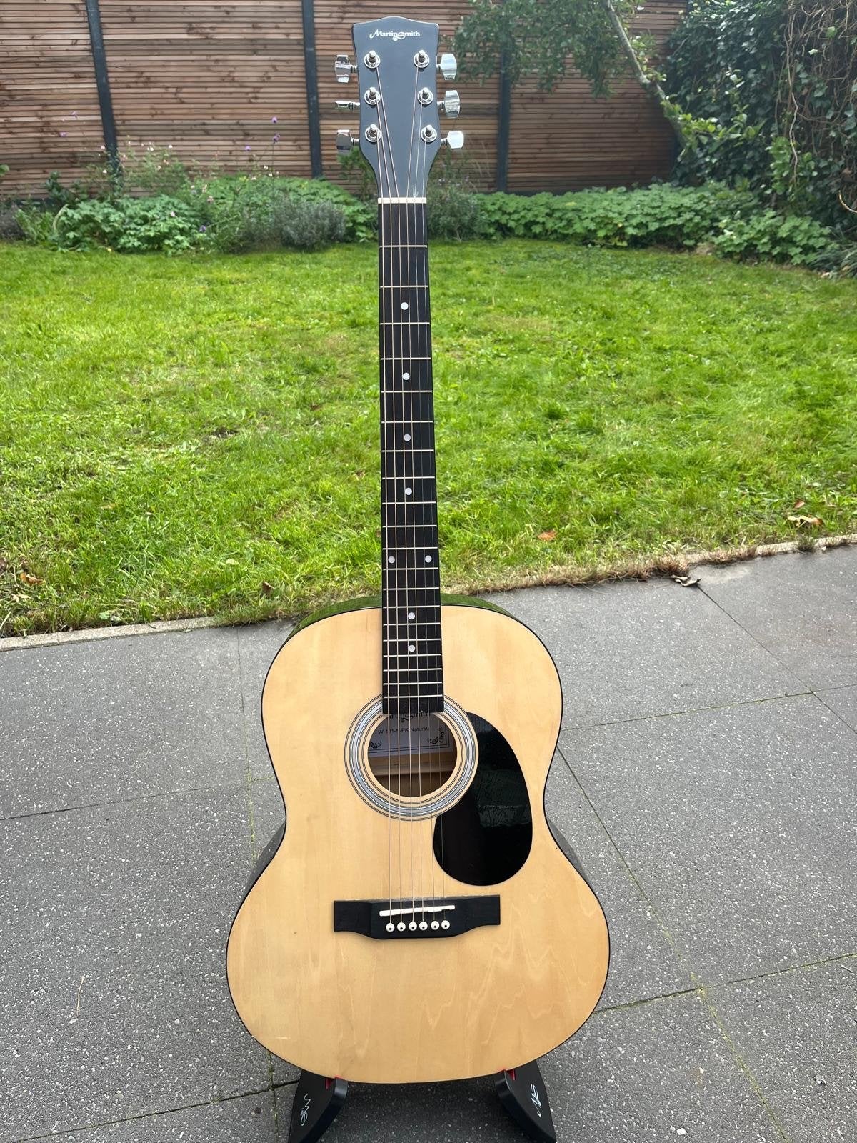 Martin Smith akoestische gitaar met accessoires, Muziek en Instrumenten, Ophalen, Zo goed als nieuw, Western- of Steelstringgitaar