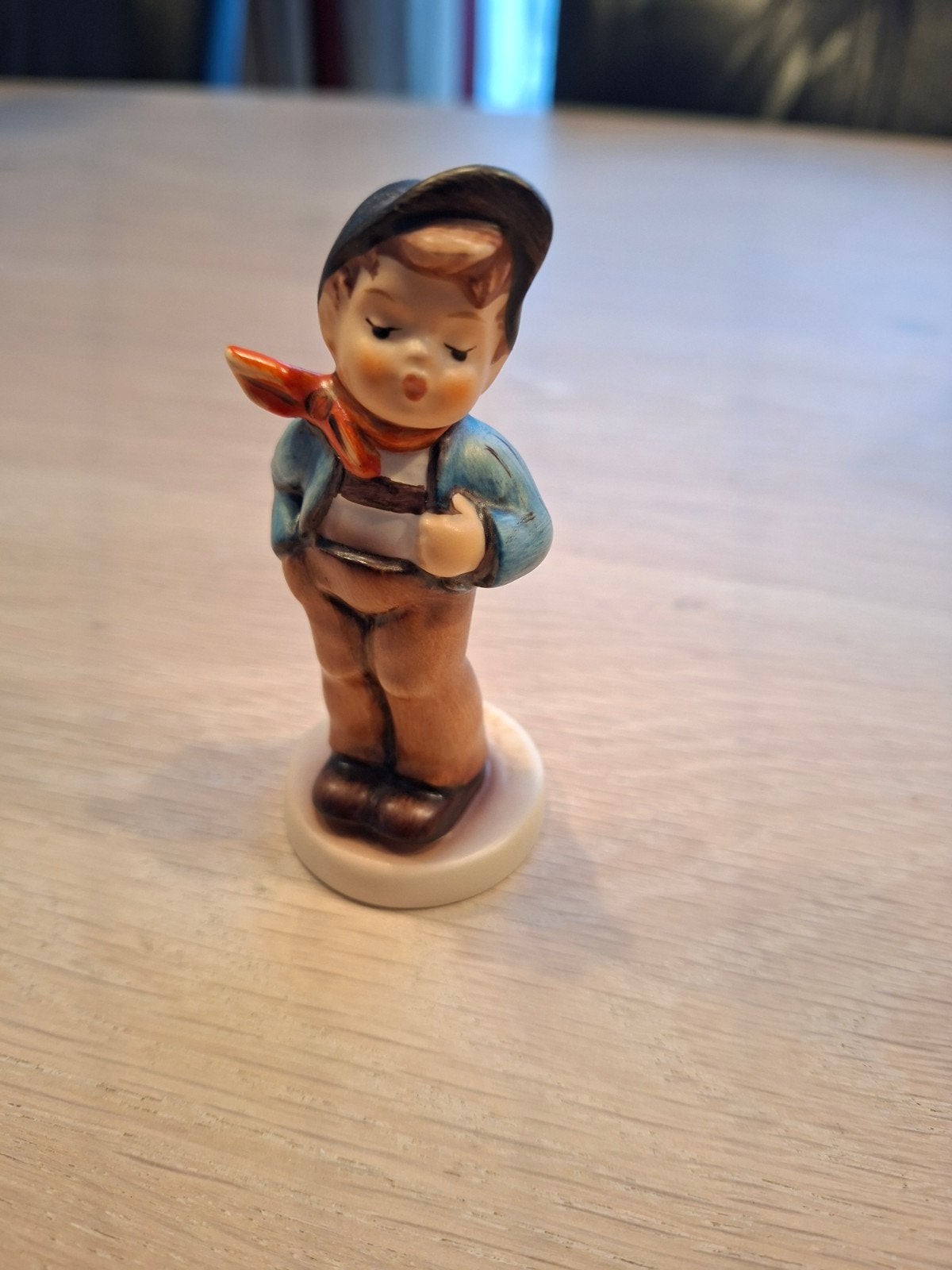 Hummel Goebel 560 beeldje jongen 1992/93, Ophalen of Verzenden, Nieuw