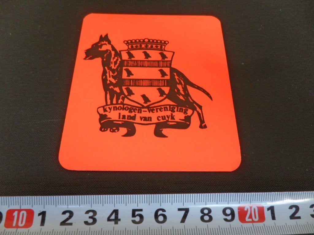sticker Kynologen = Vereniging Land van Cuyk  Oranje, Ophalen, Zo goed als nieuw