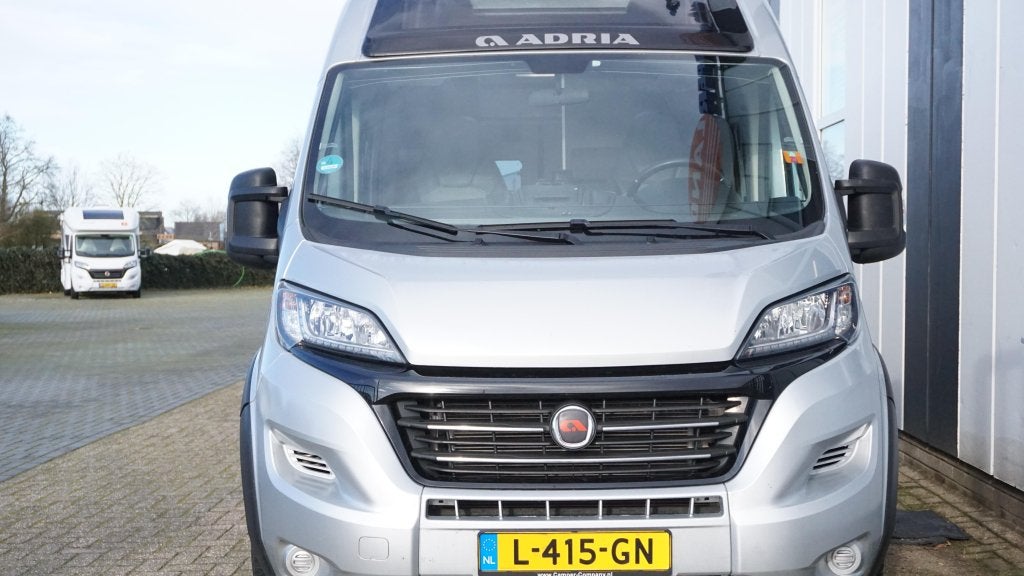 Adria Twin Supreme 640 SLB Automaat, Automaat, Buscamper of Camperbus, Ringverwarming, Tot en met 2