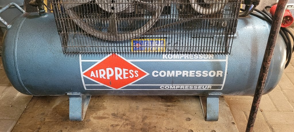 Compressor Airpress, Ophalen, Gebruikt, 100 liter of meer, 400 tot 800 liter/min