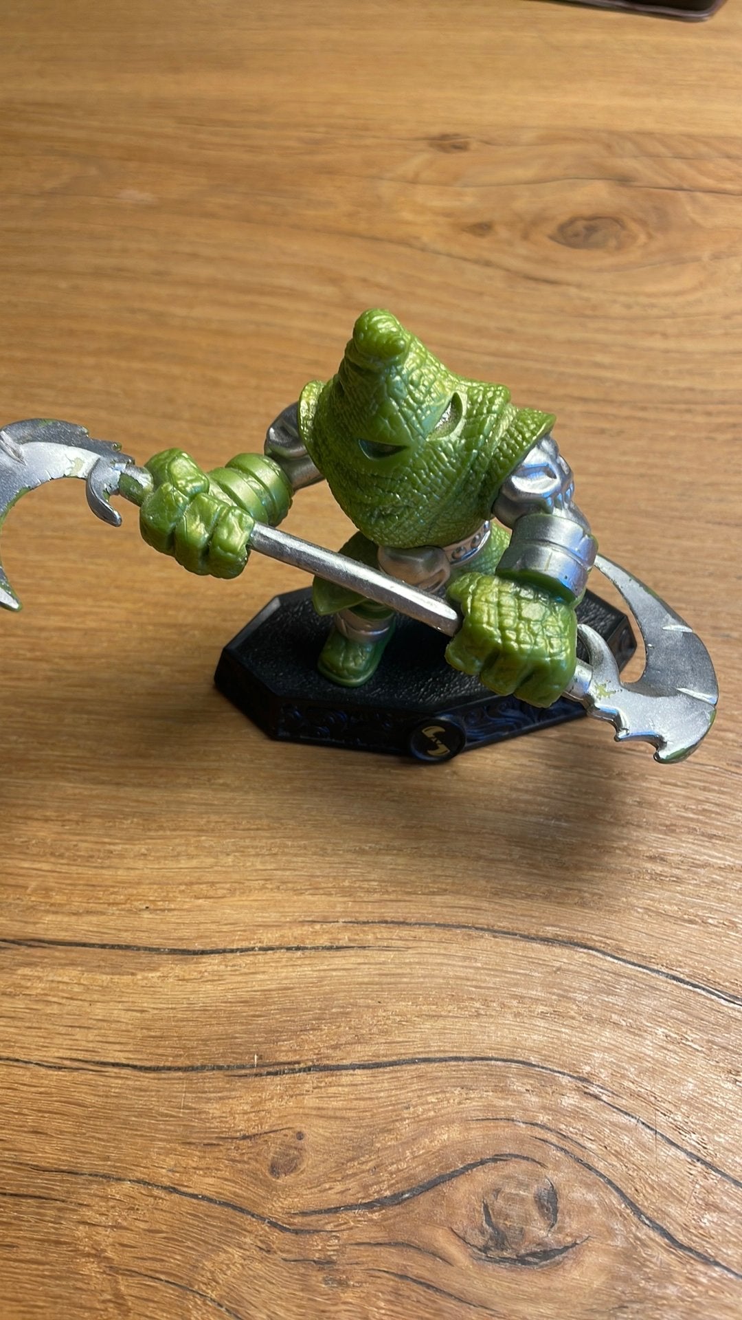 Skylanders Steel plated hood sickle, Ophalen of Verzenden, Zo goed als nieuw