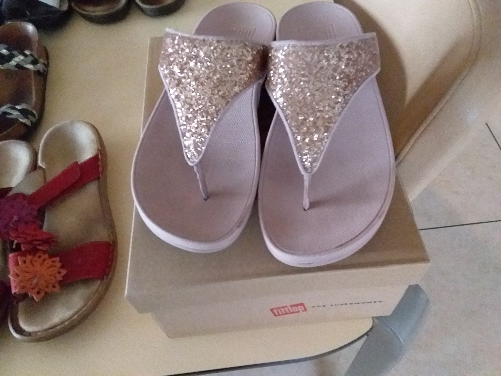 Diverse zomerse slippers maat 39, Kleding | Dames, Schoenen, Ophalen of Verzenden, Zo goed als nieuw, Overige kleuren