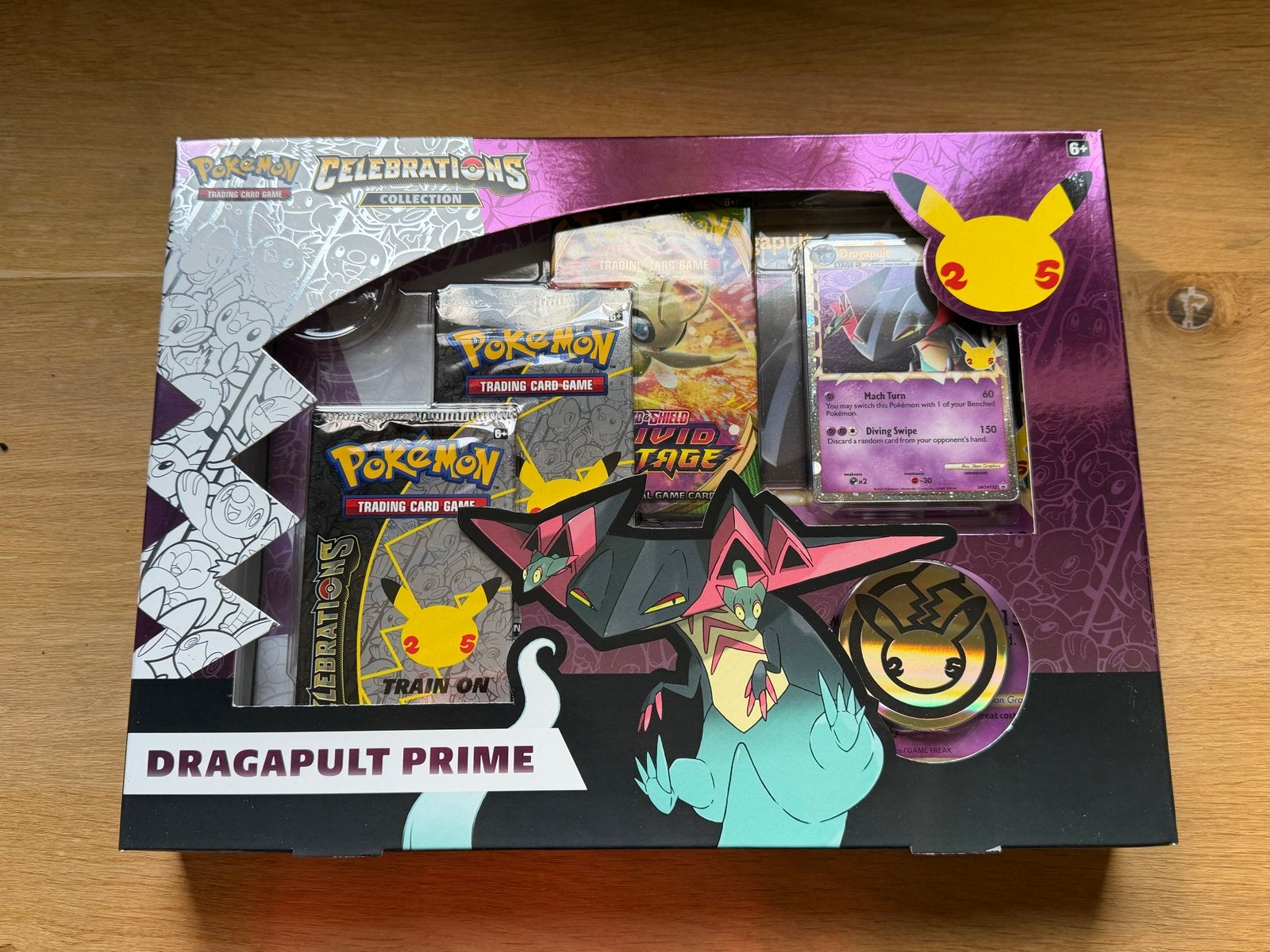 Pokémon Celebrations Dragapult Prime Collection Box, Ophalen of Verzenden, Nieuw, Overige typen