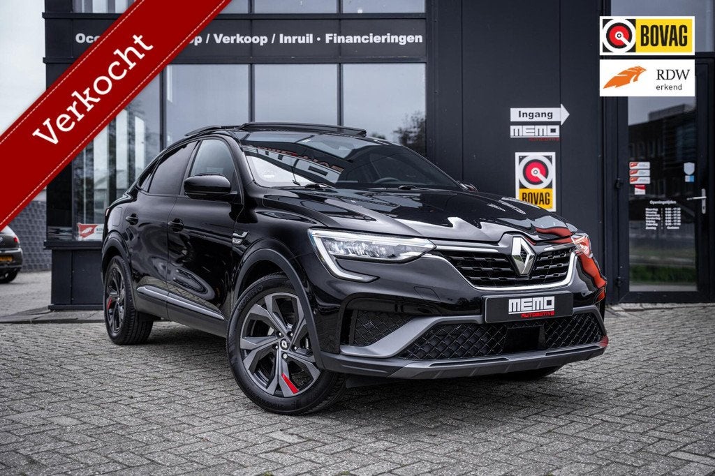 Renault Arkana 1.6 E-Tech Hybrid R.S. Line*PANO*CARBON*VOL!, Arkana, Gebruikt, Euro 6, Zwart