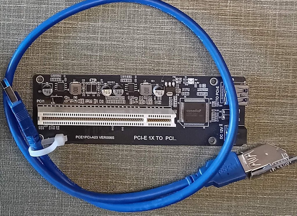 PCI-E 1x naar externe PCI  kaart met voedingadapter 12Volt, Computers en Software, Ophalen of Verzenden, Zo goed als nieuw, Extern