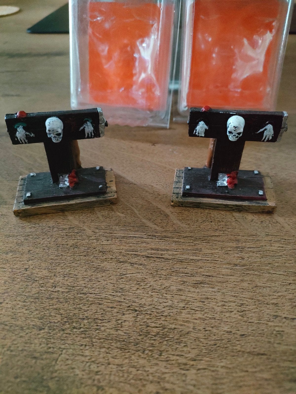lemax spooky town in the stocks, Ophalen