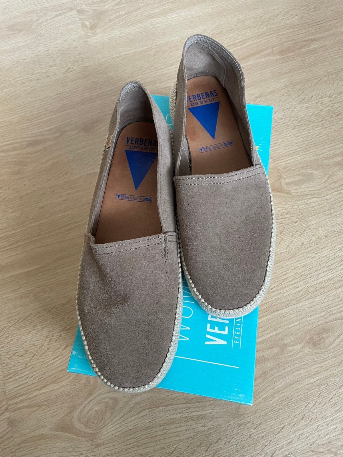 Suède espadrilles maat 39, Beige, Ophalen of Verzenden, Zo goed als nieuw, Espadrilles of Moccasins