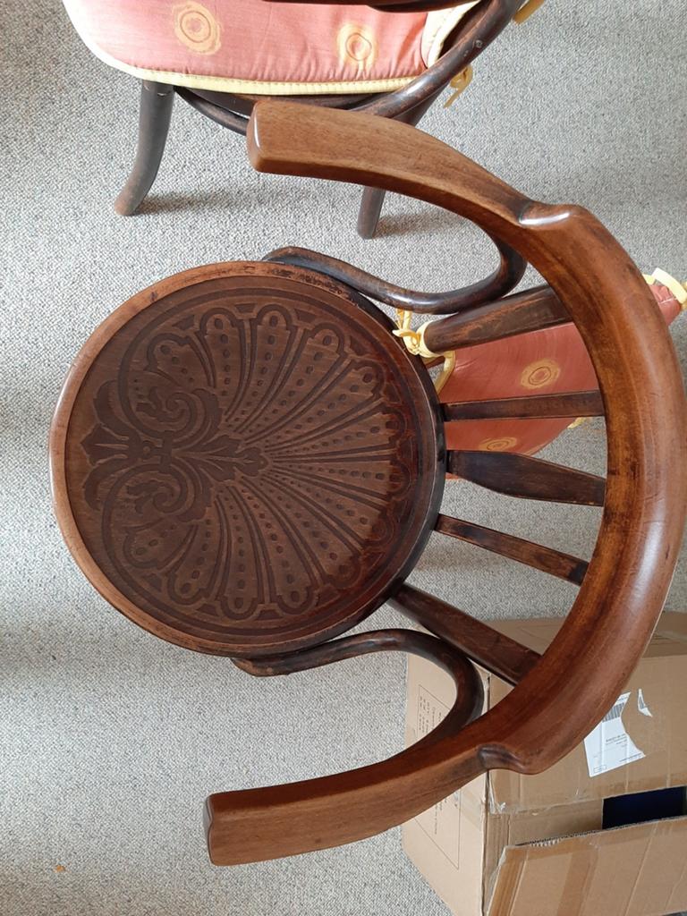 2 Levee houten stoelen, jaren '30, Ophalen