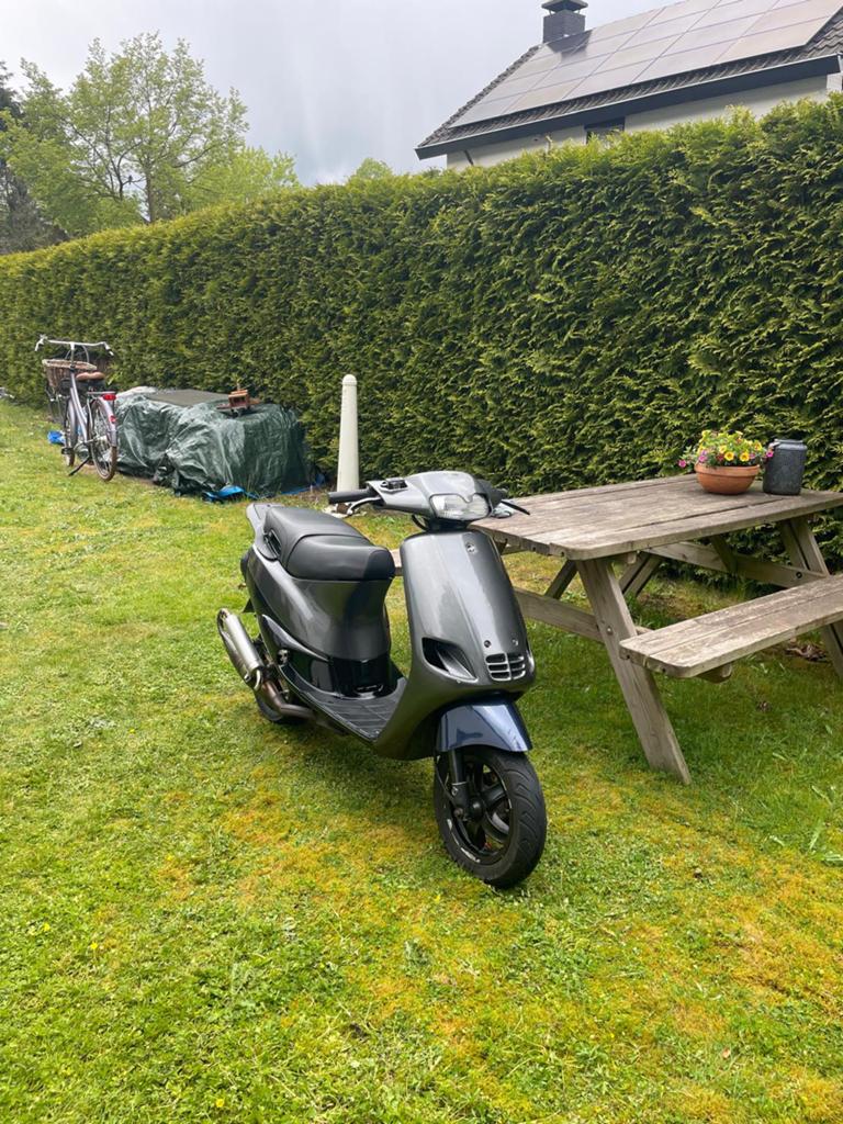 Zip type 3 70cc, Fietsen en Brommers, Snorfietsen en Snorscooters, Ophalen, Piaggio, Tweetakt, Zo goed als nieuw