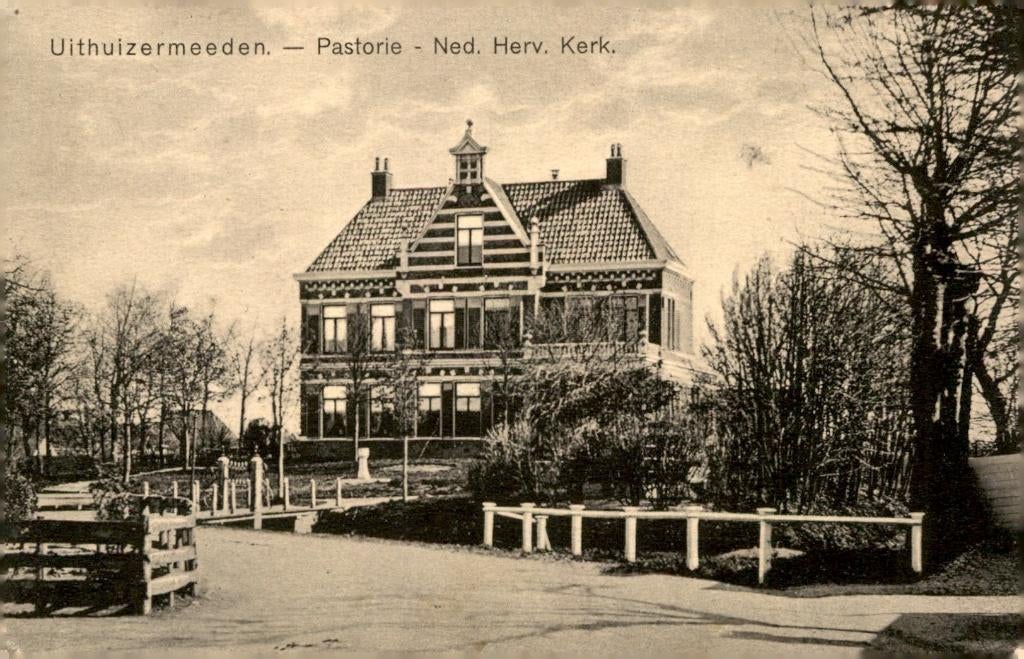 Uithuizermeeden Zicht op Pastorie NH Kerk # 127, Verzamelen, Ansichtkaarten | Nederland, Verzenden, Voor 1920, Gelopen, Groningen