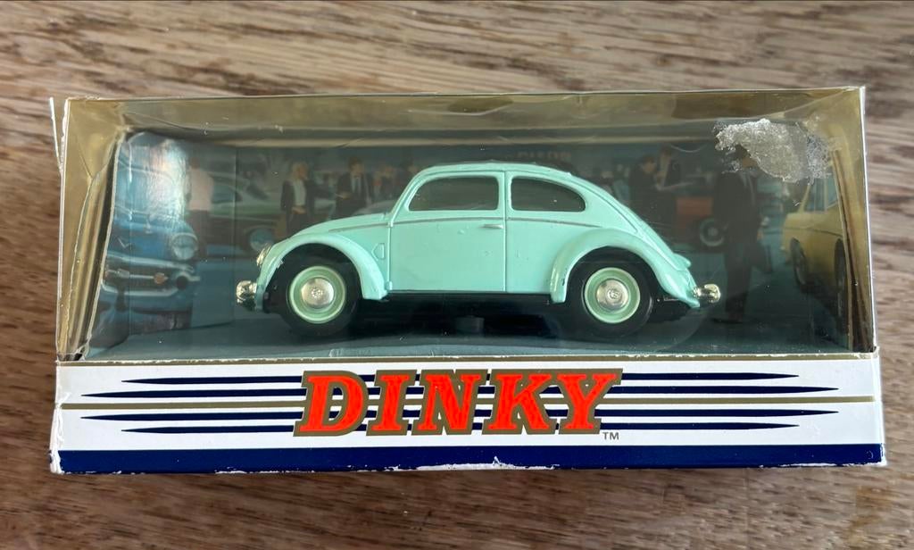 Dinky Toys/Matchbox Volkswagen Kever - in originele doos, Hobby en Vrije tijd, Modelauto's | 1:43, Ophalen of Verzenden, Zo goed als nieuw