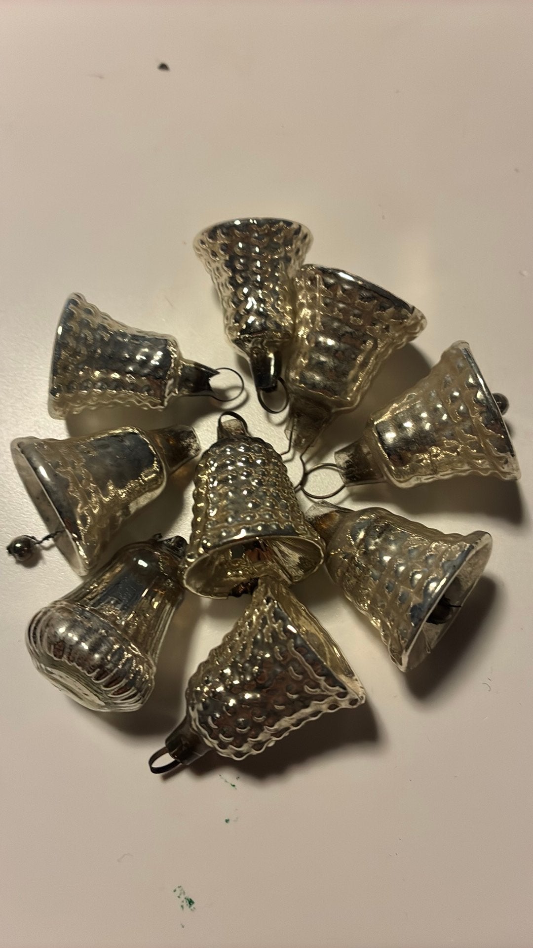 Vintage antieke kerstbal, klokjes zilver feathertree/piek, Ophalen of Verzenden, Zo goed als nieuw