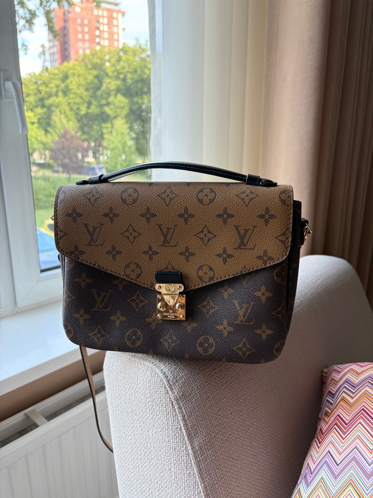 Louis Vuitton Pochette Metis Monogram Reverse, Sieraden, Tassen en Uiterlijk, Ophalen of Verzenden, Zo goed als nieuw, Bruin, Schoudertasje