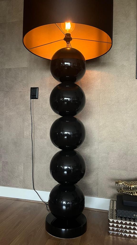 Stout Verlichting Milano Vloerlamp -Eric Kuster Interior, Huis en Inrichting, Lampen | Vloerlampen, Ophalen, Zo goed als nieuw