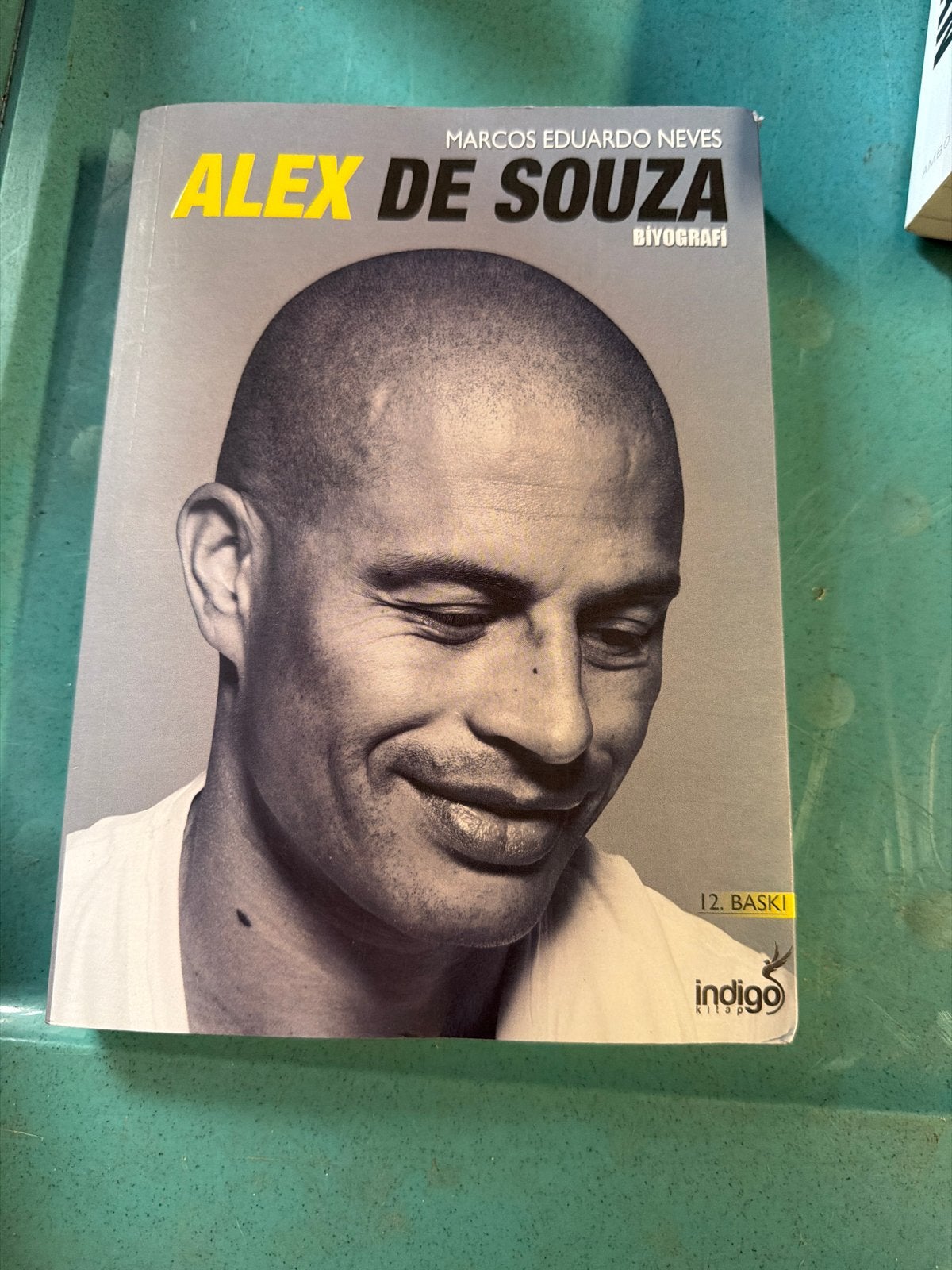 Fenerbahce Alex de Souza - Biografie v Marcos Eduardo Neves, Ophalen of Verzenden, Gelezen, Sport