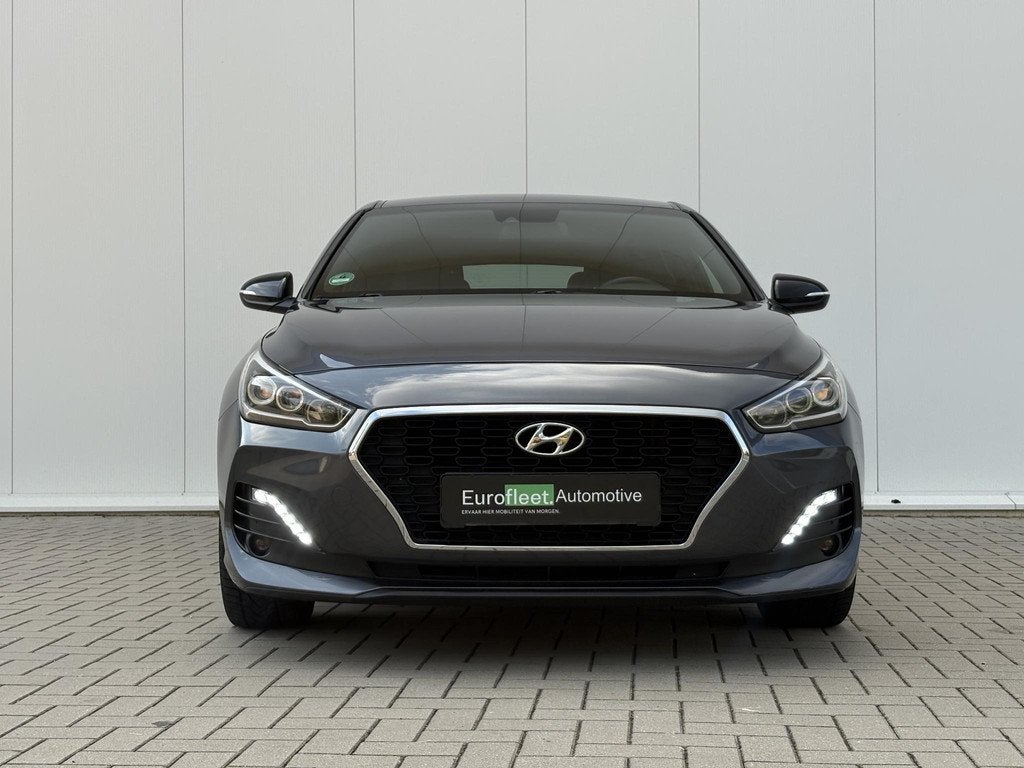 Hyundai i30 1.4 T-GDI Passion | CAM | Stuurverw | Stoelverw., Auto's, Hyundai, Voorwielaandrijving, Euro 6, 4 cilinders, Automatische klimaatregeling