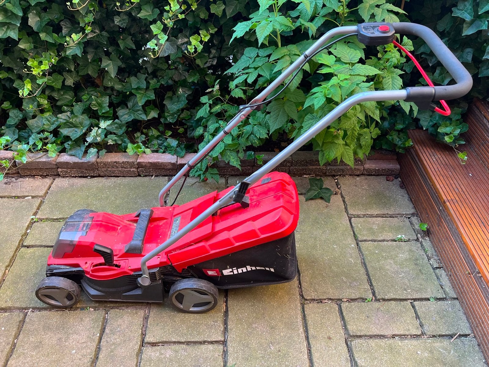 Einhell Power X-Change Accu Grasmaaier met 3 Accu's, Ophalen of Verzenden, Zo goed als nieuw, Accu-grasmaaier