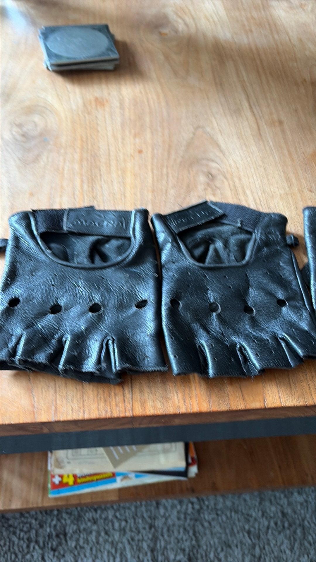 Tegen kleine vergoeding. Motorhandschoenen zomer, Motoren, Ophalen of Verzenden, Tweedehands, Dames, Handschoenen