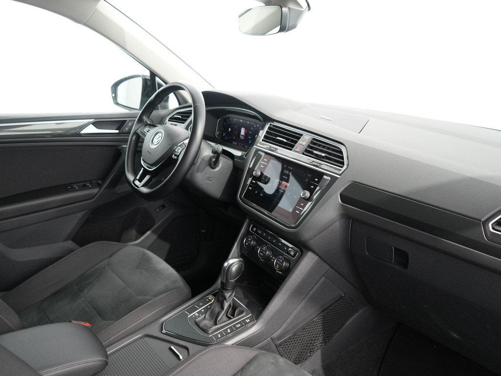 Volkswagen Tiguan 1.5 TSI ACT Highline Business R | Black st, 150 pk, Wit, SUV of Terreinwagen, Automatische klimaatregeling