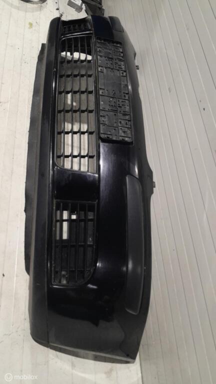 Voorbumper Volkswagen Golf 5, Gebruikt, Voor, Ophalen of Verzenden, Bumper