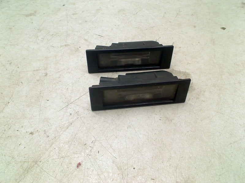 Kentekenplaatverlichting BMW 1 serie (E87/87N) 2006 7165735, Gebruikt, Petuelring 130, München 80809, , Duitsland, BMW, Bayerische Motoren Werke AG