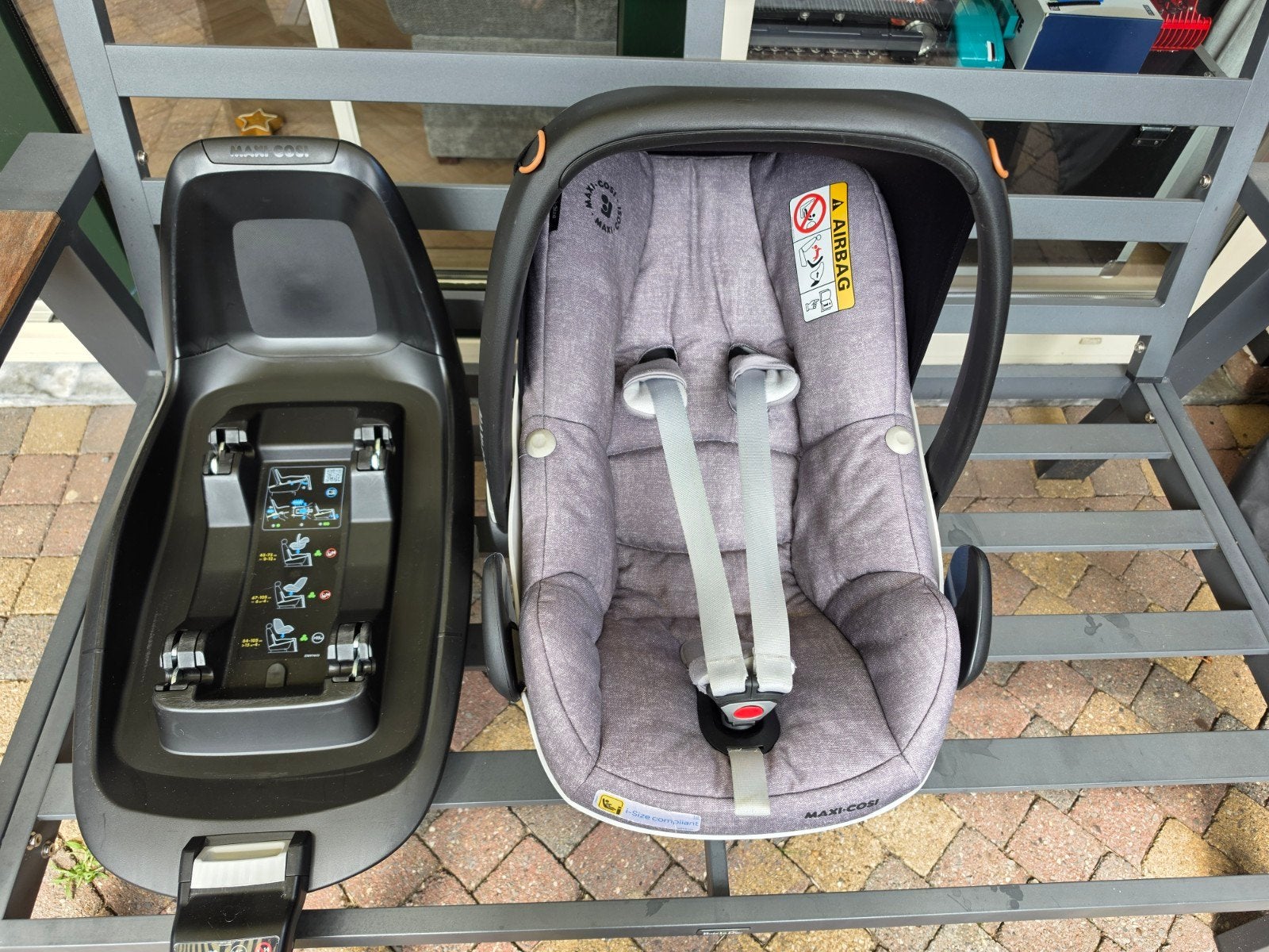Maxi Cosi met base, Kinderen en Baby's, Ophalen, Zo goed als nieuw, Isofix, 0 t/m 13 kg