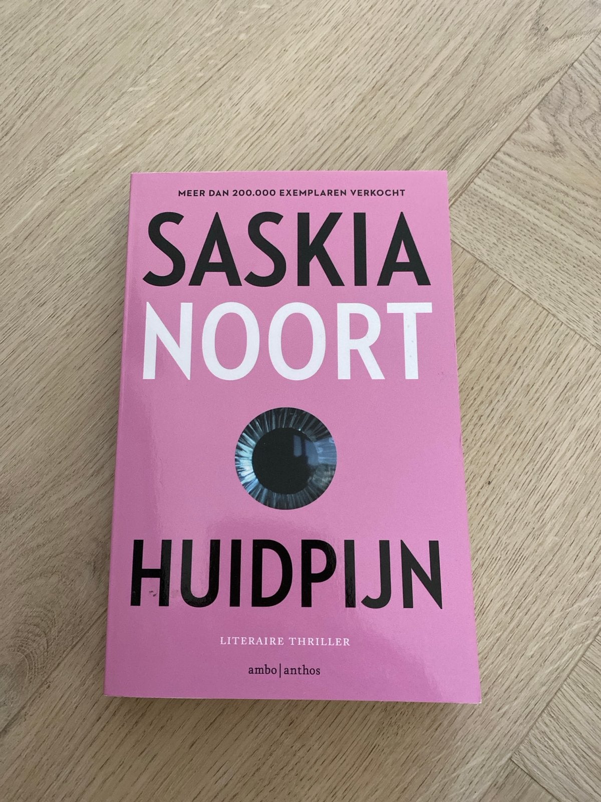 Saskia Noort - Huidpijn (Literaire thriller), Ophalen of Verzenden, Zo goed als nieuw, Nederland